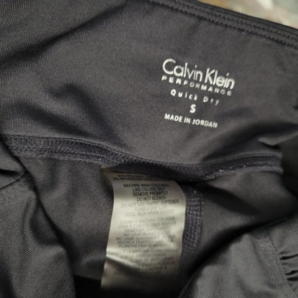 Calvin  Klein Performance Ruched Crops - Picture 4 of 4